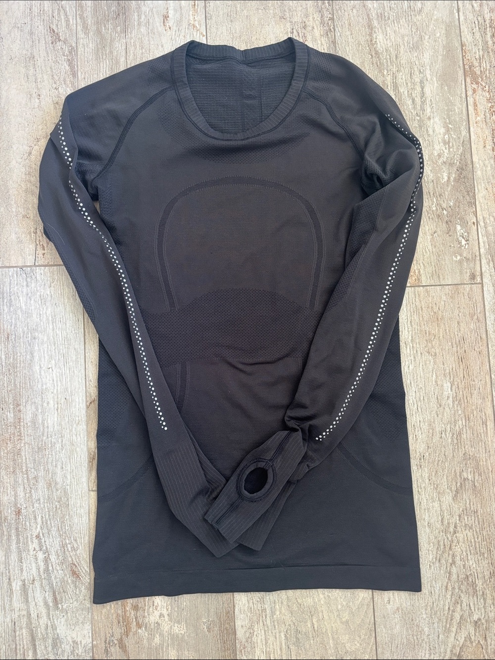 Lululemon Swiftly Tech Long Top w/ Reflective Dots